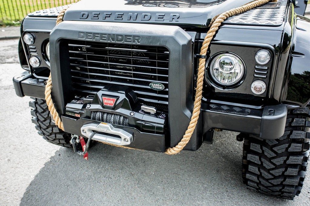 LAND ROVER DEFENDER SVX ‘SPECTRE’ SERÁ LEILOADO EM LONDRES, foto 6