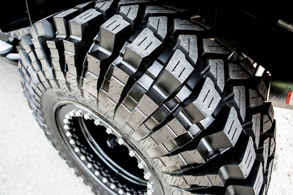 LAND ROVER DEFENDER SVX ‘SPECTRE’ SERÁ LEILOADO EM LONDRES, foto 12