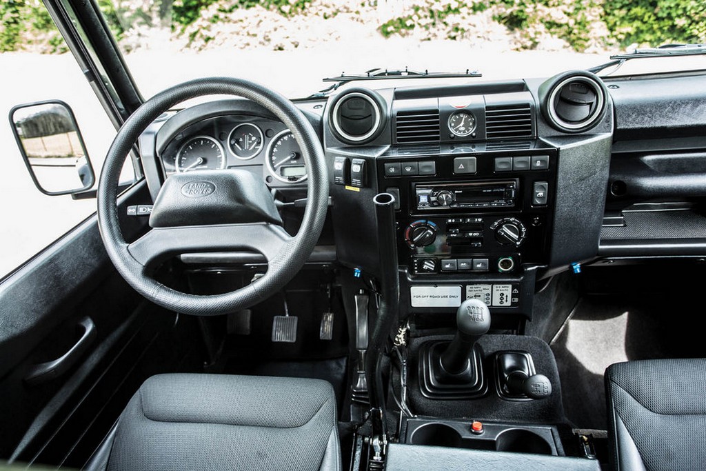 LAND ROVER DEFENDER SVX ‘SPECTRE’ SERÁ LEILOADO EM LONDRES, foto 19