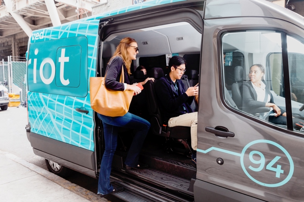 FORD AMPLIA O SERVIÇO DE VANS SOB DEMANDA ‘CHARIOT’ PARA NEW YORK, foto 4