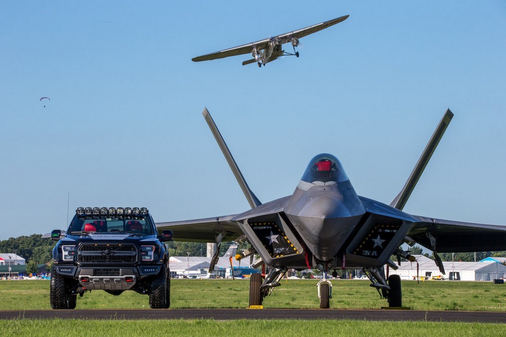 FORD F-150 RAPTOR ‘F-22 RAPTOR’ FOI LEILOADO EM EVENTO DO EAA AIRVENTURE POR 300.000 DÓLARES, foto 10