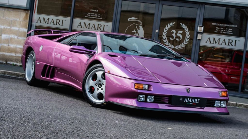 LAMBORGHINI DIABLO SE30 DO VOCALISTA DA BANDA JAMIROQUAI ENCONTRA-SE À VENDA NO REINO UNIDO, foto 1