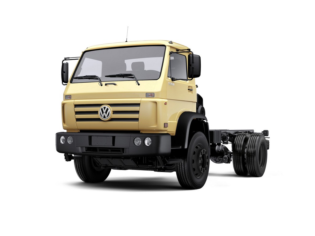 VOLKSWAGEN CAMINHÕES LANÇA SÉRIE HISTÓRICA EM HOMENAGEM AOS EMBLEMÁTICOS VW 6.80, VW 11.130 e VW 13.130, foto 1