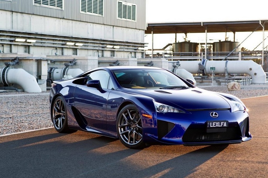 CONCESSIONÁRIOS DOS ESTADOS UNIDOS AINDA GUARDAM EM SEUS ESTOQUES 12 LEXUS LF-A NOVOS, foto 4