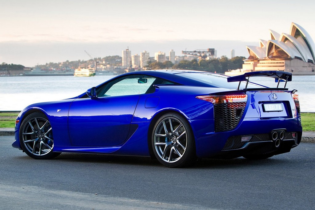 CONCESSIONÁRIOS DOS ESTADOS UNIDOS AINDA GUARDAM EM SEUS ESTOQUES 12 LEXUS LF-A NOVOS, foto 8