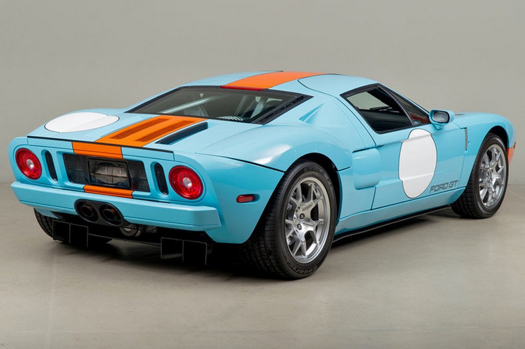 ESTÁ À VENDA NOS ESTADOS UNIDOS UM FORD GT HERITAGE EDITION DE 2006 COM MENOS DE 300 KM, foto 4