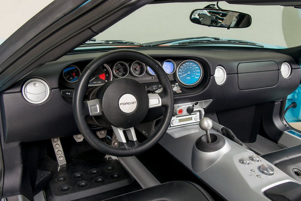 ESTÁ À VENDA NOS ESTADOS UNIDOS UM FORD GT HERITAGE EDITION DE 2006 COM MENOS DE 300 KM, foto 14