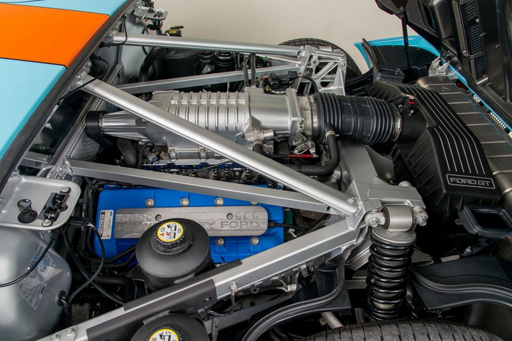 ESTÁ À VENDA NOS ESTADOS UNIDOS UM FORD GT HERITAGE EDITION DE 2006 COM MENOS DE 300 KM, foto 19