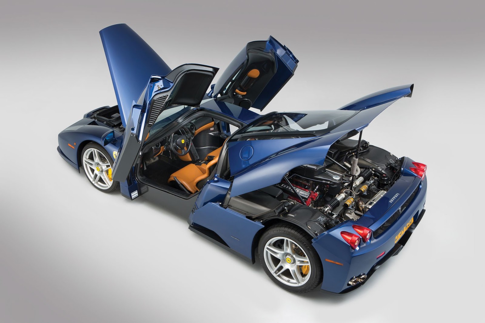UM IMPECÁVEL FERRARI ENZO BLU TOUR DE FRANCE TAMBÉM SERÁ LEILOADO EM LONDRES, foto 6