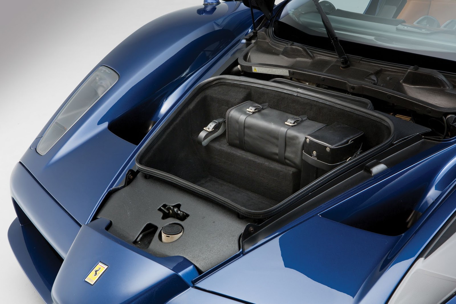 UM IMPECÁVEL FERRARI ENZO BLU TOUR DE FRANCE TAMBÉM SERÁ LEILOADO EM LONDRES, foto 14