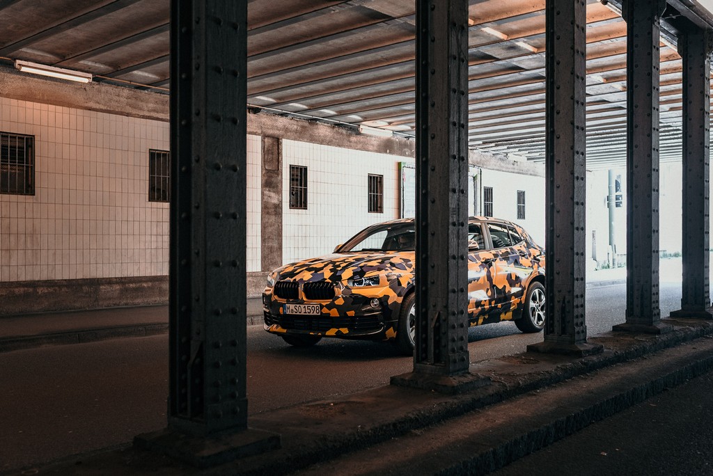 NOVO BMW X2 APARECE CAMUFLADO EM EXPEDIÇÃO NA ‘SELVA URBANA’, foto 9