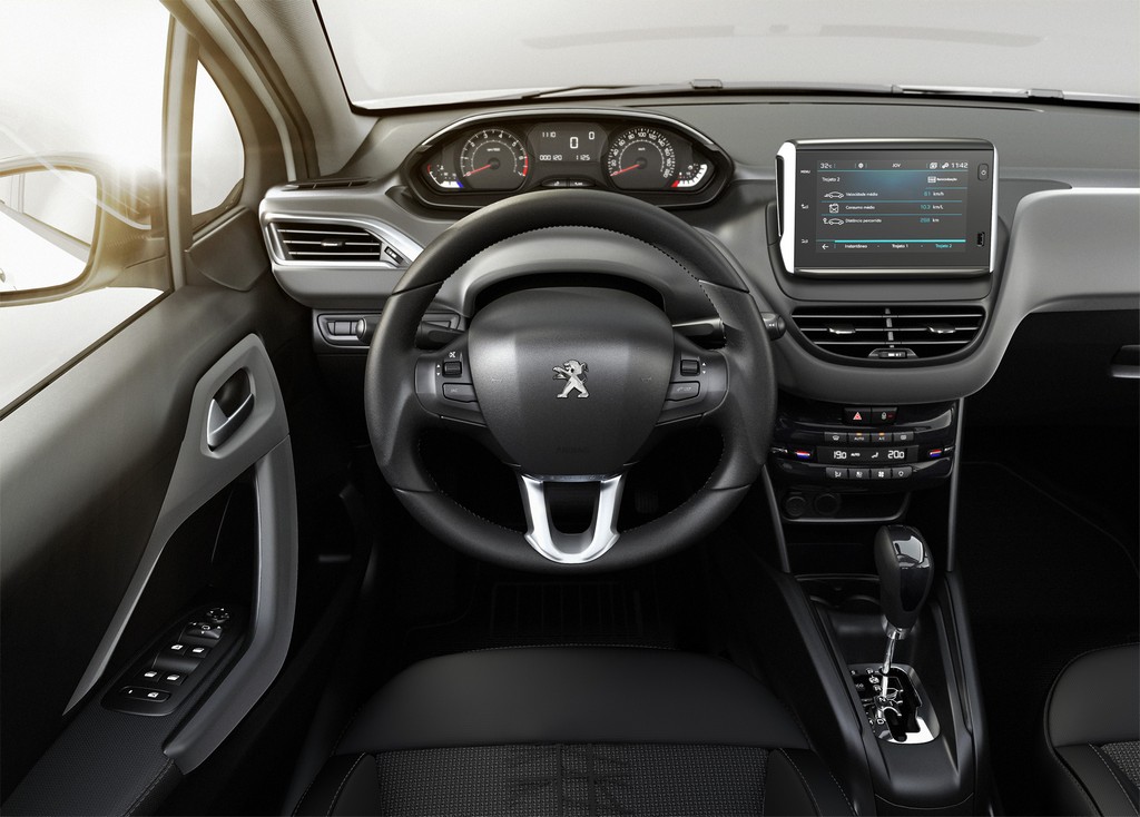 PEUGEOT LANÇA 2008 E 208 COM A NOVA TRANSMISSÃO AUTOMÁTICA DE SEIS VELOCIDADES, foto 2