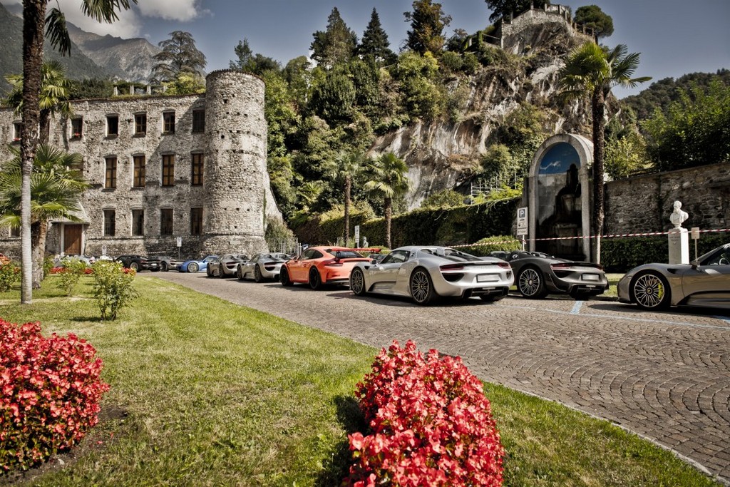 DEZENOVE PORSCHE 918 SPYDER CRUZAM OS ALPES EM CINCO DIAS, foto 23
