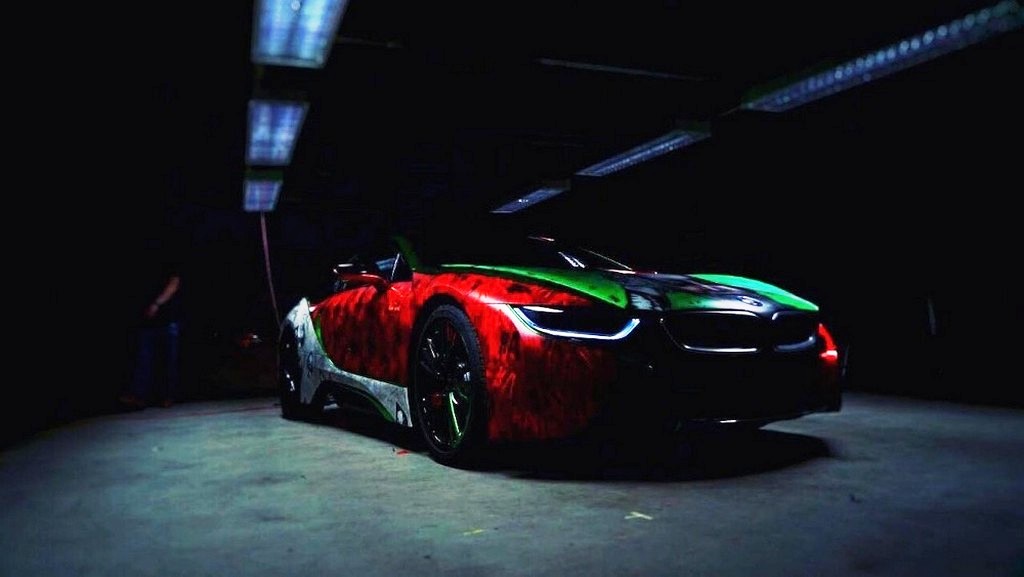 SURGE UM BMW i8 COM O EXTERIOR INSPIRADO NO ‘JOKER’, foto 3