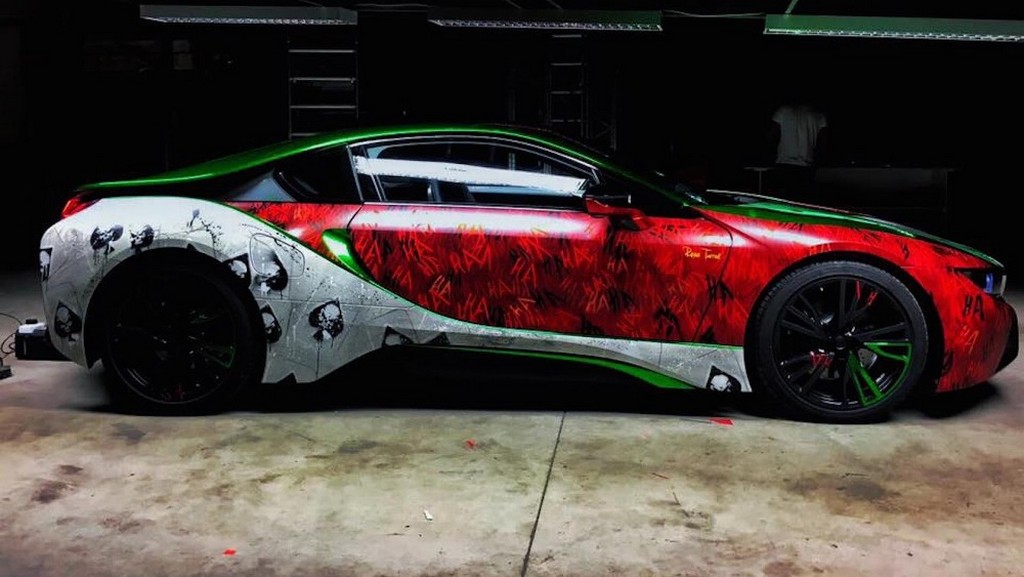 SURGE UM BMW i8 COM O EXTERIOR INSPIRADO NO ‘JOKER’, foto 4