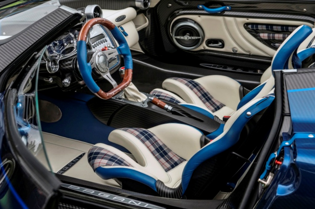 PAGANI ZONDA HP BARCHETTA FOI REVELADO EM PEBBLE BEACH, foto 6