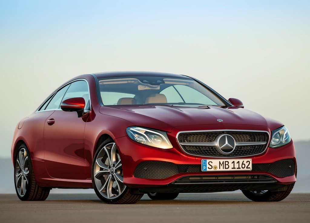 MERCEDES-BENZ E 300 COUPE CHEGA AO BRASIL EM OUTUBRO POR R$ 390.900, foto 1