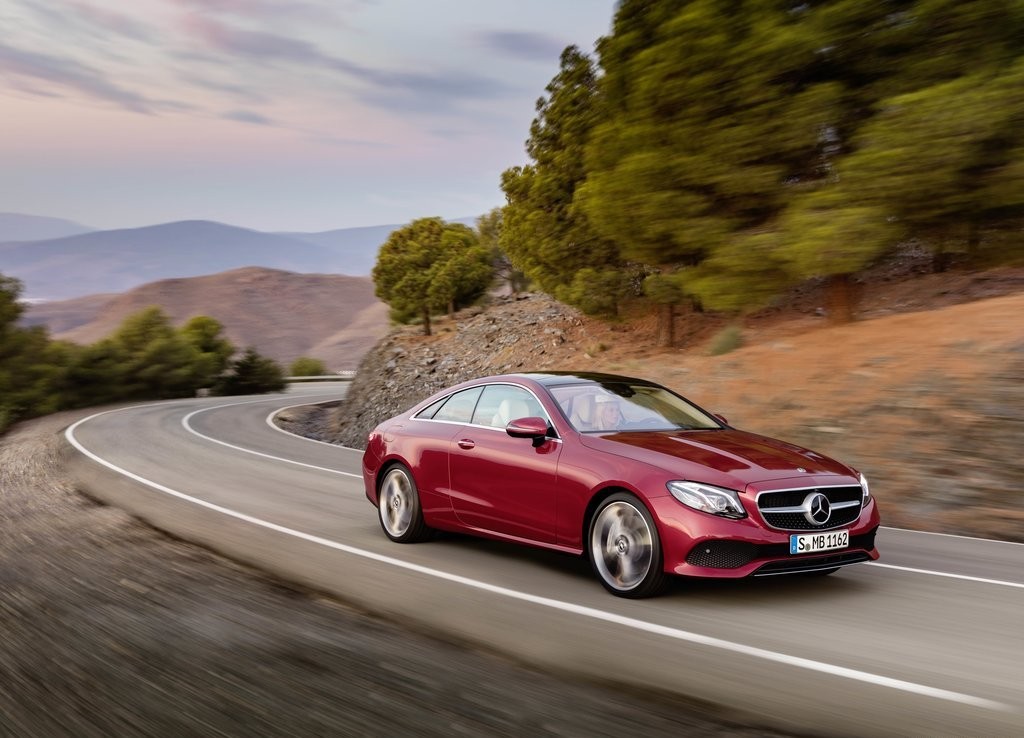 MERCEDES-BENZ E 300 COUPE CHEGA AO BRASIL EM OUTUBRO POR R$ 390.900, foto 5