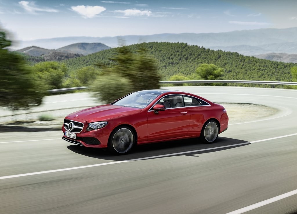 MERCEDES-BENZ E 300 COUPE CHEGA AO BRASIL EM OUTUBRO POR R$ 390.900, foto 11