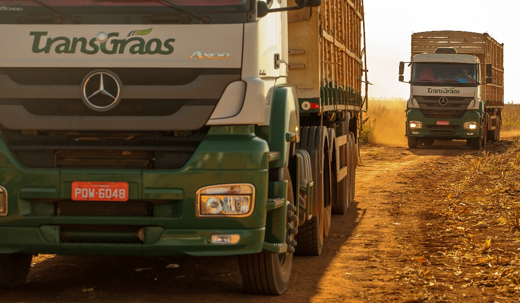 TRANSGRÃOS ADQUIRE 105 CAMINHÕES AXOR PARA TRANSPORTE DE MILHO EM DIVERSAS REGIÕES DO BRASIL, foto 5
