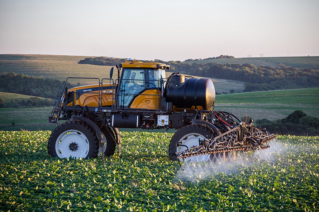 VALTRA LEVA PULVERIZADOR BS3120H HiTECH PARA O PÚBLICO DA EXPOINTER 2017, foto 6