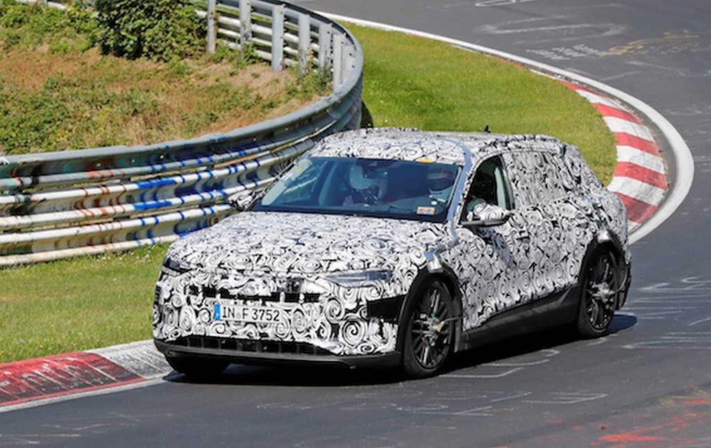 AUDI E-TRON QUATTRO RODA EM TESTES NO CIRCUITO DE NÜRBURGRING, foto 1