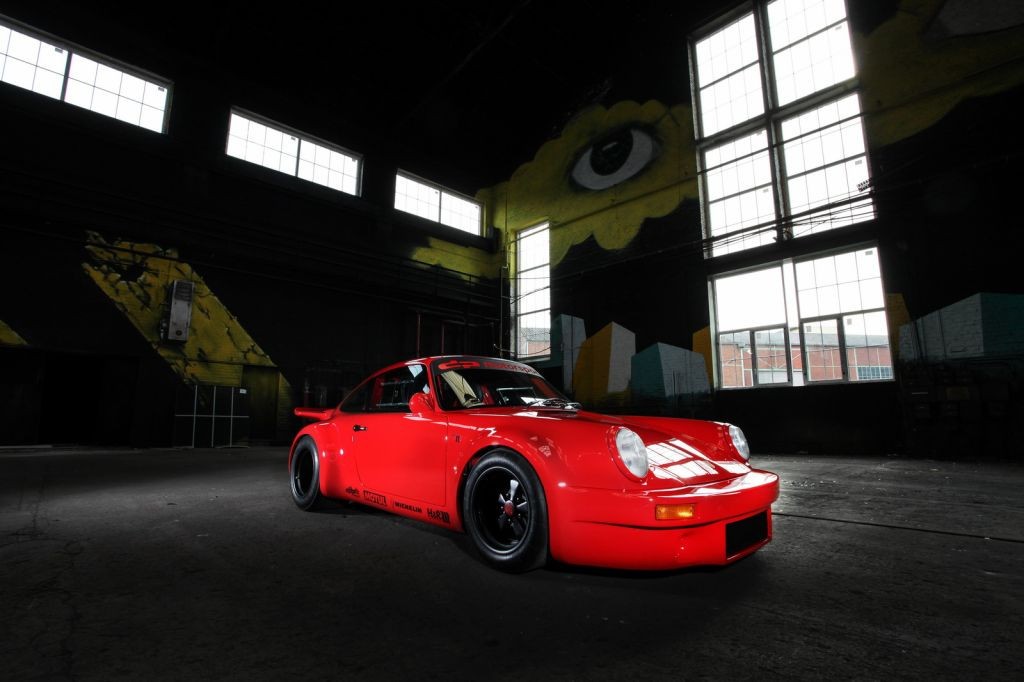 UM SELVAGEM PORSCHE 911 CARRERA RS DE 1974 PREPARADO PELA DP MOTORSPORT, foto 3