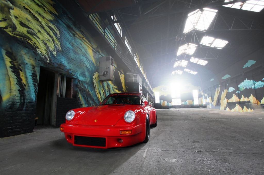 UM SELVAGEM PORSCHE 911 CARRERA RS DE 1974 PREPARADO PELA DP MOTORSPORT, foto 6