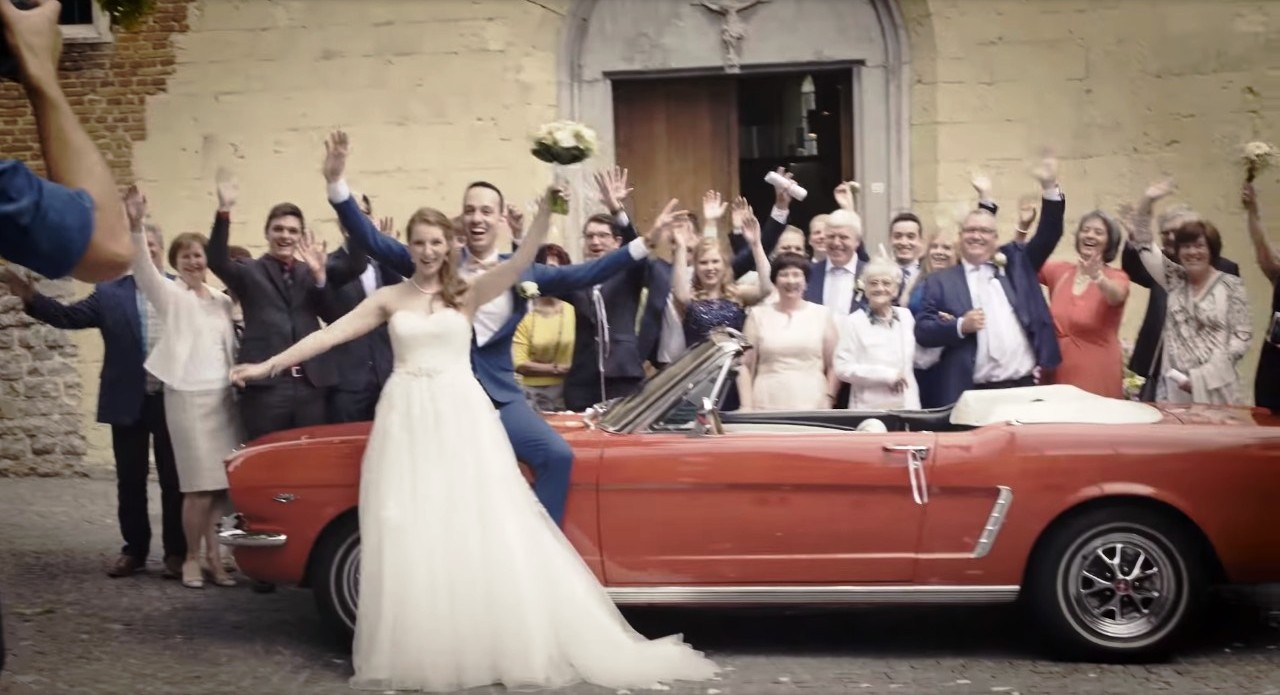 ‘CARRO DA NOIVA’ DO SONHO: CASAIS REALIZAM DESEJO DE CASAR EM UM FORD MUSTANG, foto 3