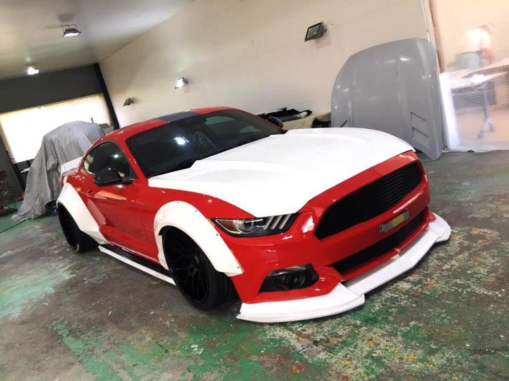 LIBERTY WALK ESTÁ PREPARANDO UM FORD MUSTANG COM SEU ESTILO CARACTERÍSTICO, foto 1
