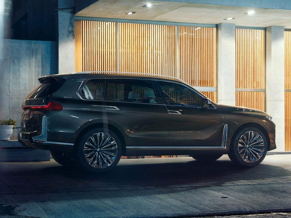 BMW X7 iPERFORMANCE CONCEPT SERÁ MOSTRADO EM FRANKFURT, foto 3