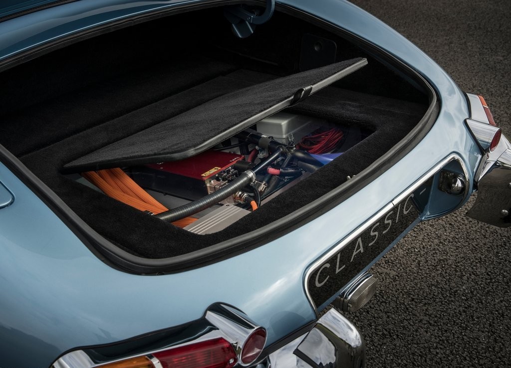 JAGUAR E-TYPE ZERO CONCEPT: LEVE, RÁPIDO E ELÉTRICO, foto 9