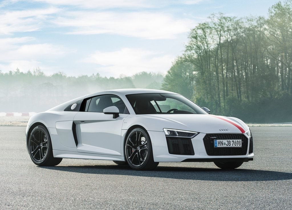 AUDI R8 V10 RWS CHEGA A FRANKFURT: DINÂMICA PURA DE DIREÇÃO, foto 3