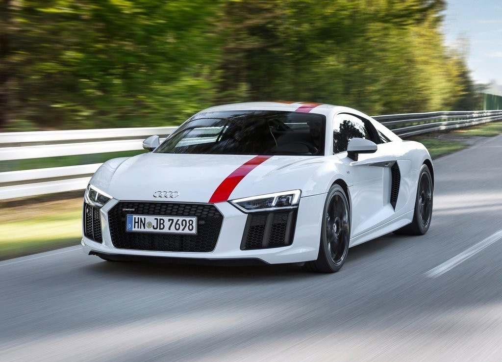 AUDI R8 V10 RWS CHEGA A FRANKFURT: DINÂMICA PURA DE DIREÇÃO, foto 5