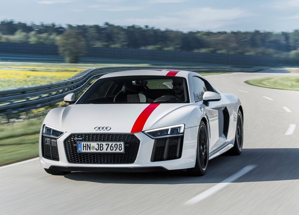 AUDI R8 V10 RWS CHEGA A FRANKFURT: DINÂMICA PURA DE DIREÇÃO, foto 8