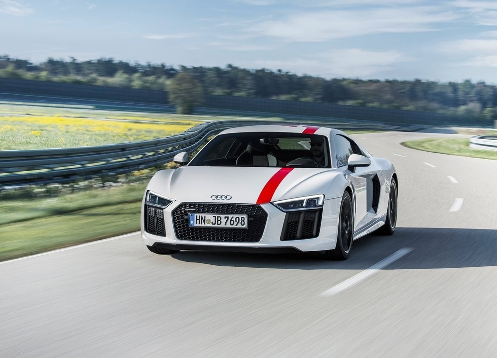 AUDI R8 V10 RWS CHEGA A FRANKFURT: DINÂMICA PURA DE DIREÇÃO, foto 13