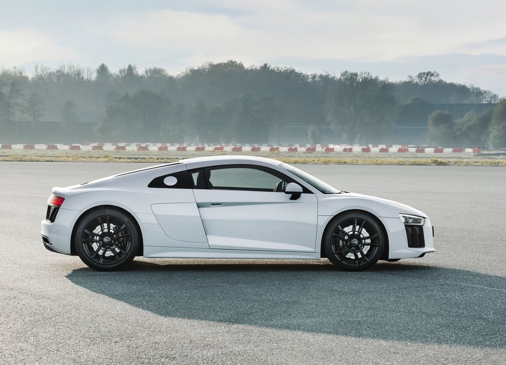AUDI R8 V10 RWS CHEGA A FRANKFURT: DINÂMICA PURA DE DIREÇÃO, foto 15