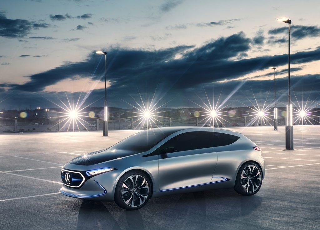 MERCEDES-BENZ EQA CONCEPT MOSTRADO EM FRANKFURT COM 272 CV, foto 3