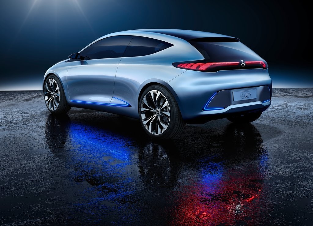 MERCEDES-BENZ EQA CONCEPT MOSTRADO EM FRANKFURT COM 272 CV, foto 10