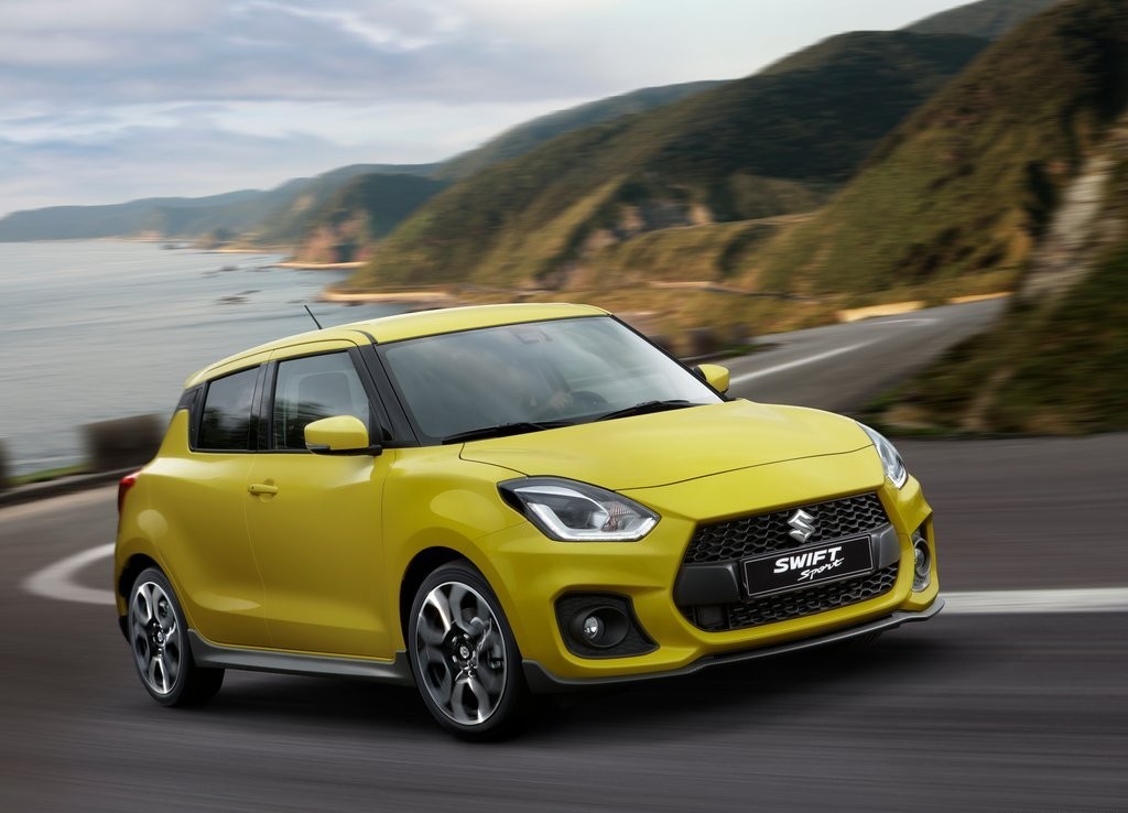 SUZUKI SWIFT SPORT 2018 CHEGA COM MOTOR DE 140 CV E UM PESO ABAIXO DE UMA TONELADA, foto 2