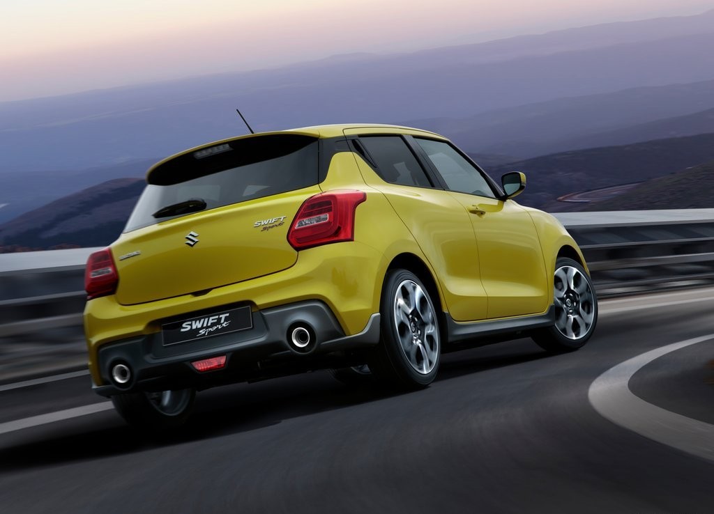 SUZUKI SWIFT SPORT 2018 CHEGA COM MOTOR DE 140 CV E UM PESO ABAIXO DE UMA TONELADA, foto 4