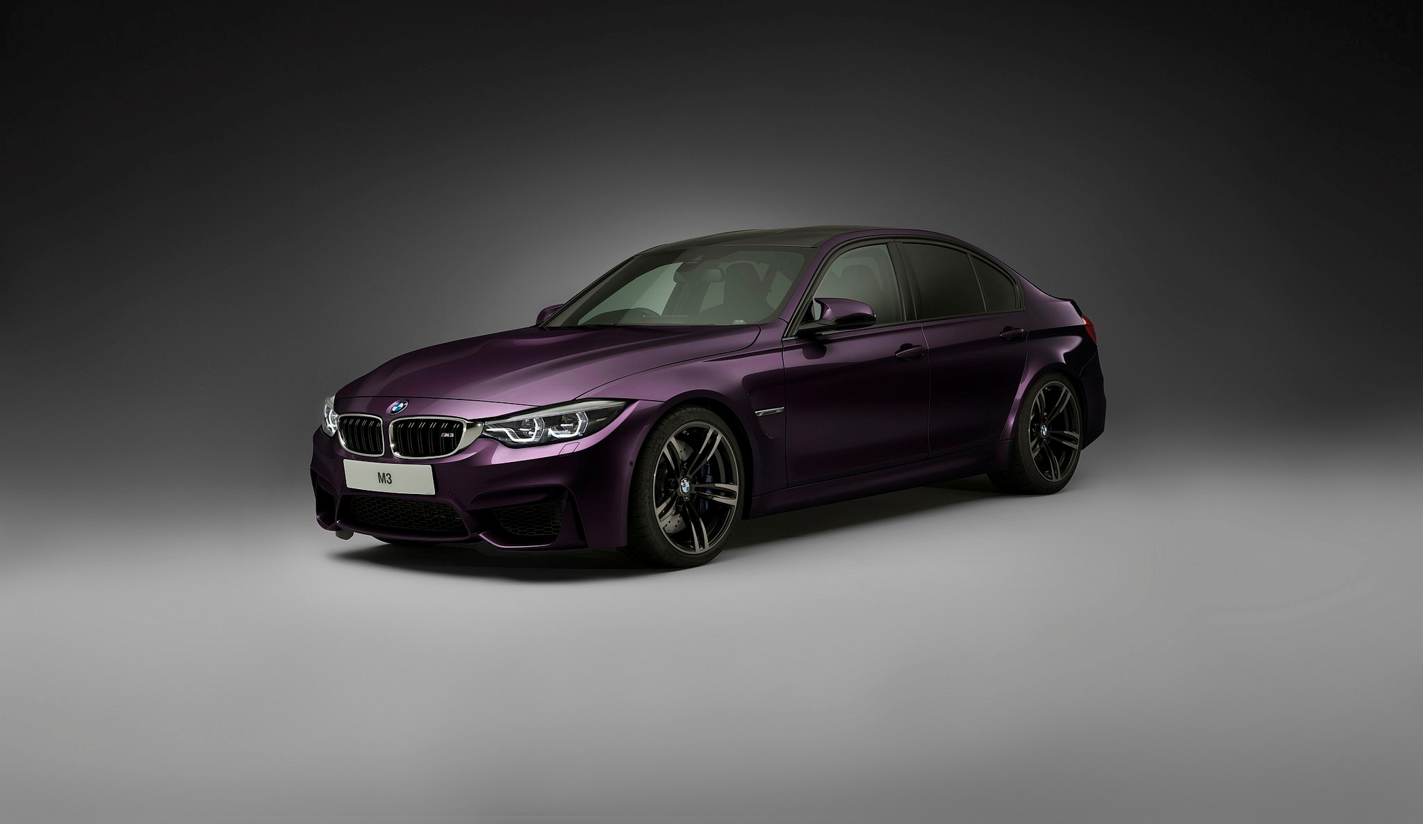 BMW APRESENTA LINHA INDIVIDUAL DE CORES EXTERNAS EXCLUSIVAS PARA O M3 SEDAN, foto 18