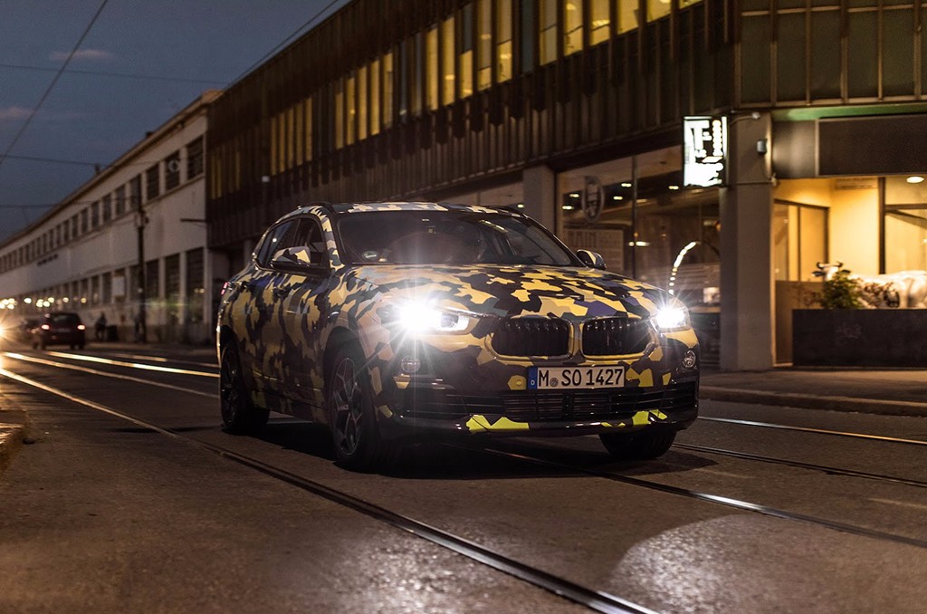 BMW X2 MOSTRA NOVA CAMUFLAGEM NA SEMANA DA MODA DE MILÃO, foto 9