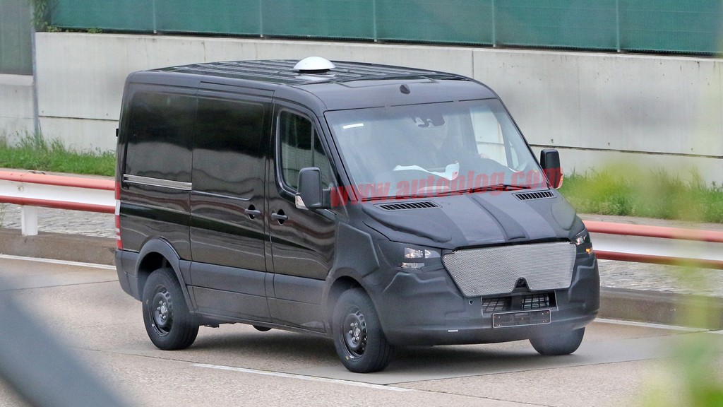 SURGE O PRIMEIRO ESBOÇO OFICIAL DO MERCEDES-BENZ SPRINTER 2018, foto 3