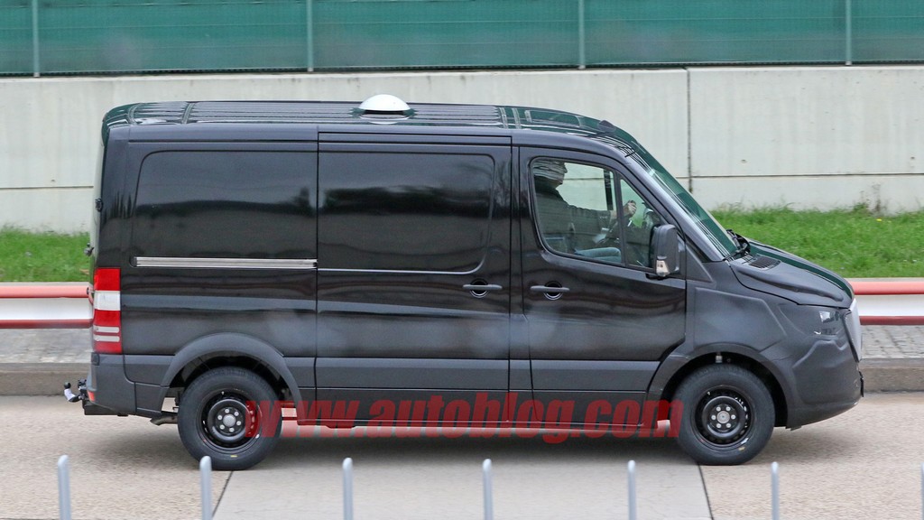 SURGE O PRIMEIRO ESBOÇO OFICIAL DO MERCEDES-BENZ SPRINTER 2018, foto 5