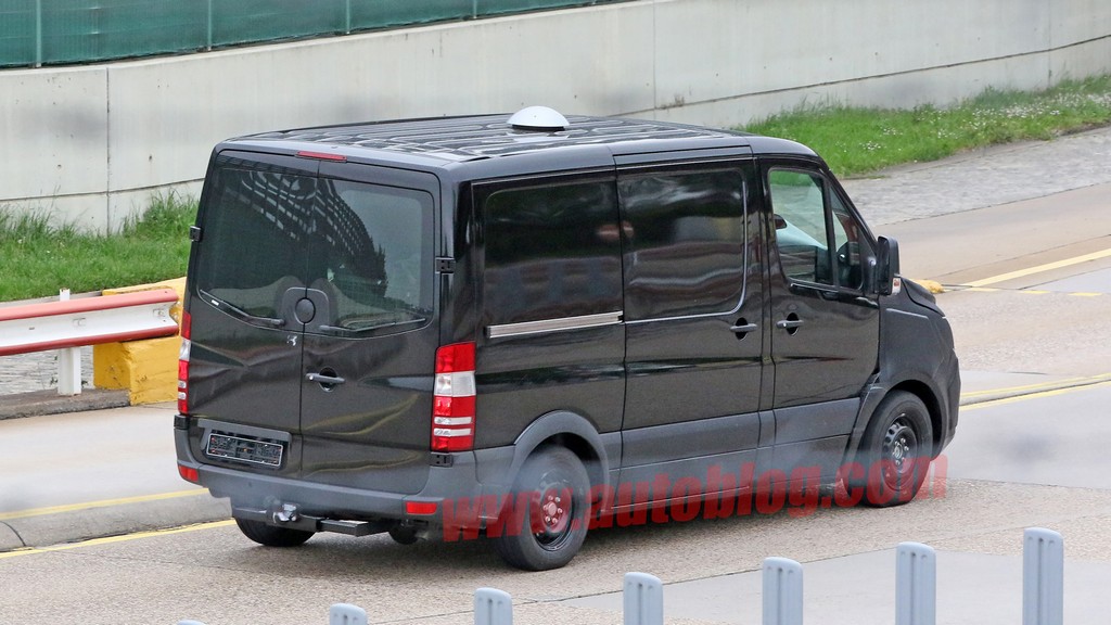 SURGE O PRIMEIRO ESBOÇO OFICIAL DO MERCEDES-BENZ SPRINTER 2018, foto 7