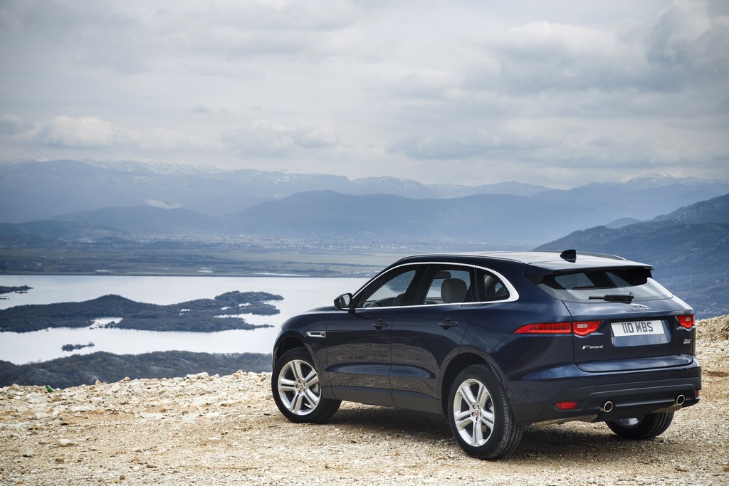 JAGUAR F-PACE CHEGA À VERSÃO 2018 COM NOVA OPÇÃO DE MOTOR 2.0 À GASOLINA, foto 3