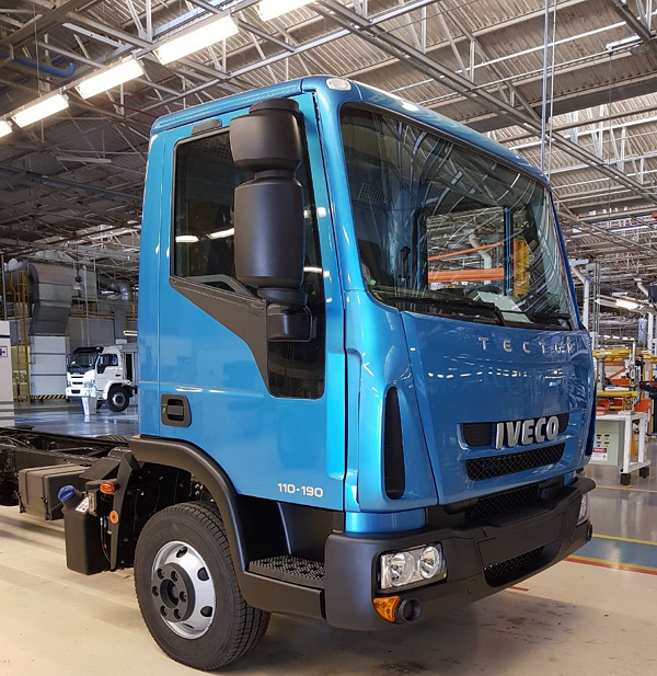 VERSÕES DE 8 E 11 TONELADAS COMPLETAM A VERSÁTIL LINHA IVECO TECTOR, foto 2