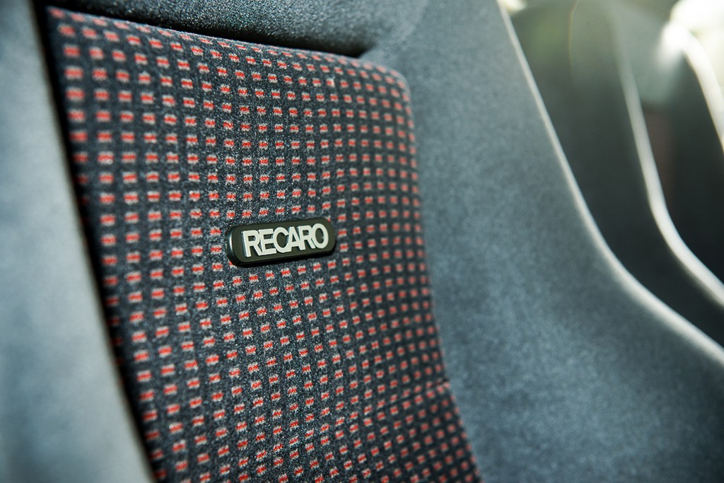 UM RARO FORD SIERRA COSWORTH RS500 DE 1988 SERÁ LEILOADO NO REINO UNIDO, foto 12