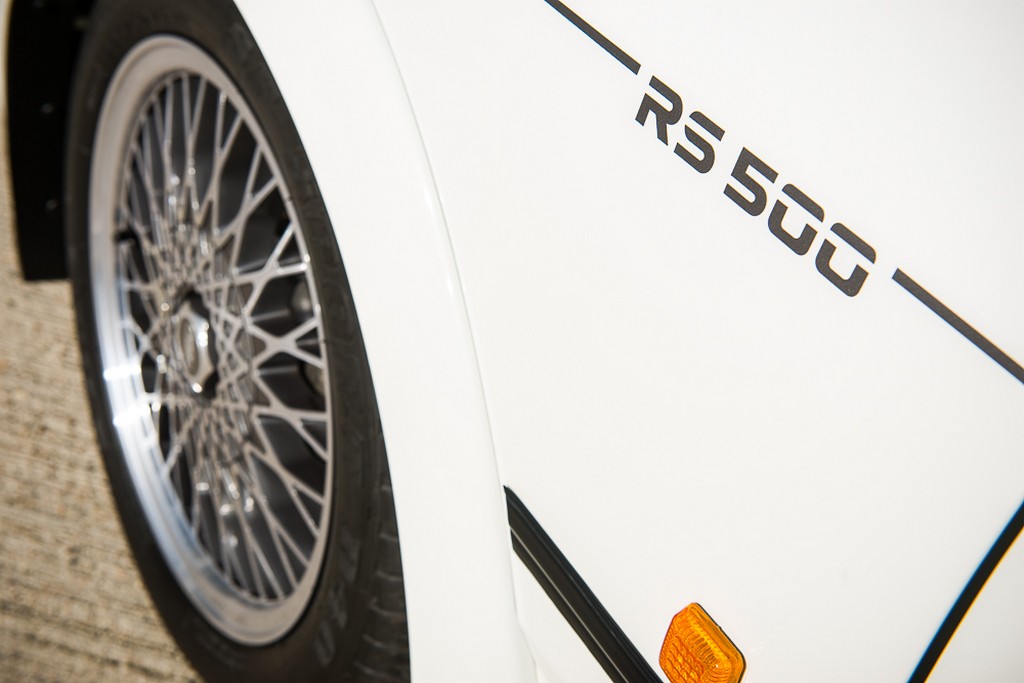 UM RARO FORD SIERRA COSWORTH RS500 DE 1988 SERÁ LEILOADO NO REINO UNIDO, foto 19